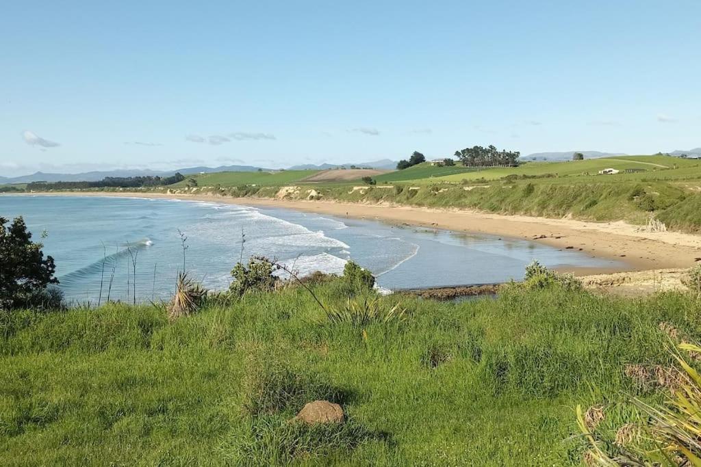 Sea Breeze Apartment Kakanui Exterior photo