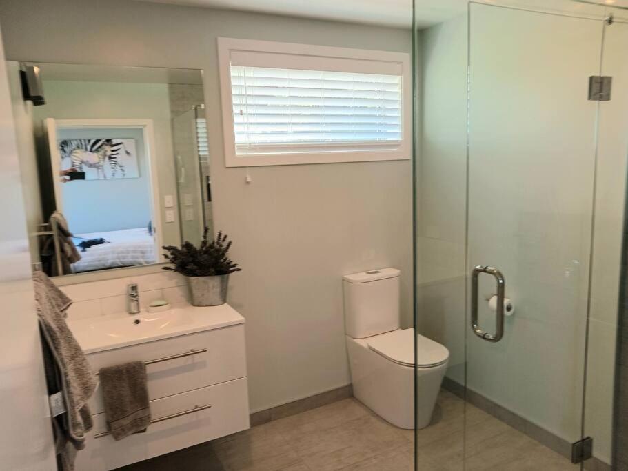 Sea Breeze Apartment Kakanui Exterior photo